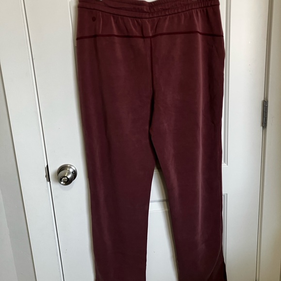 Lululemon Athletics Women’s Brushed Softstreme HR Slim-Leg Pant 31” - Picture 2 of 6